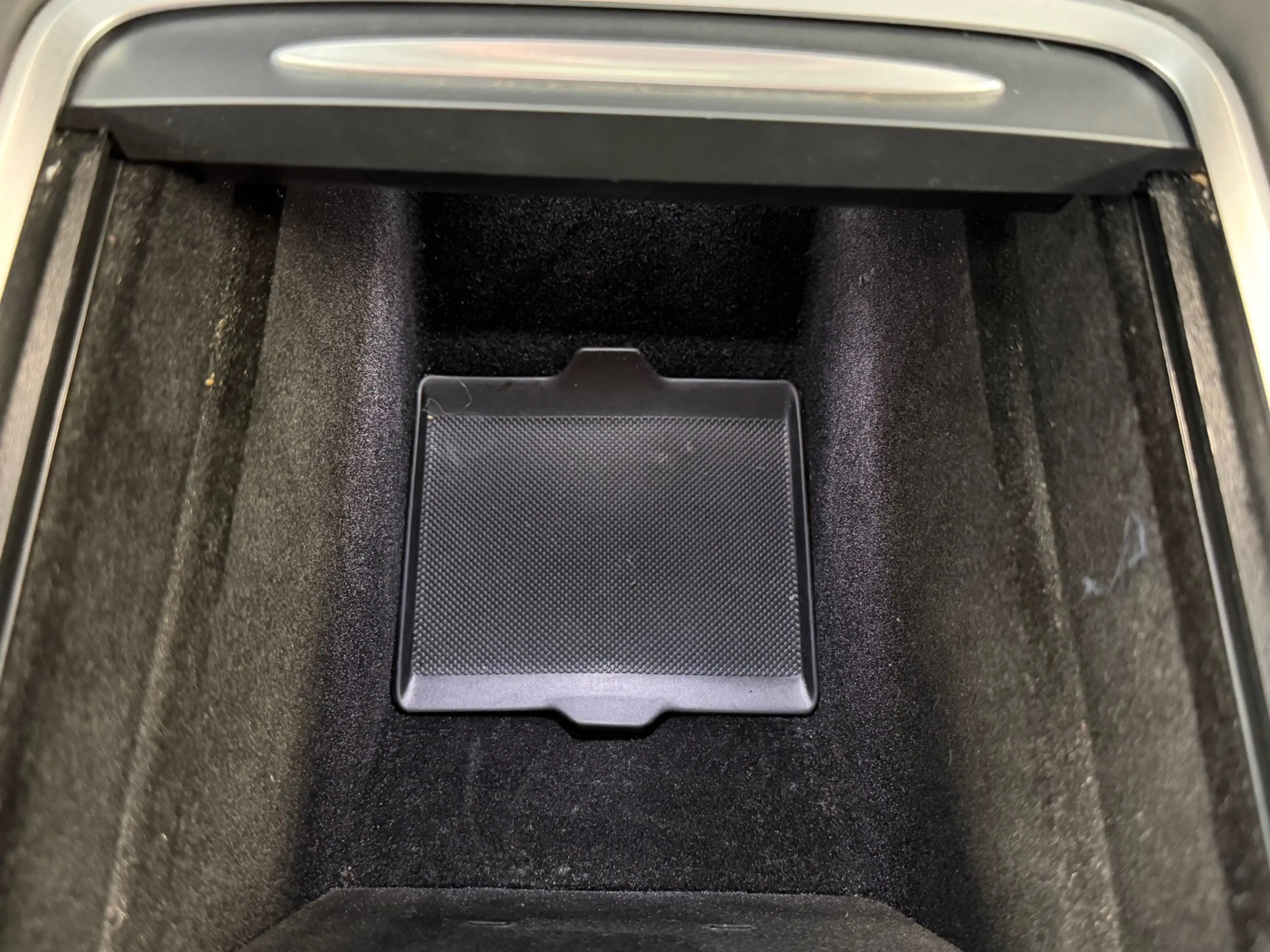Tesla Model Y Long Range AWD 75 kWh 533KM bereik WLTP — photo 32
