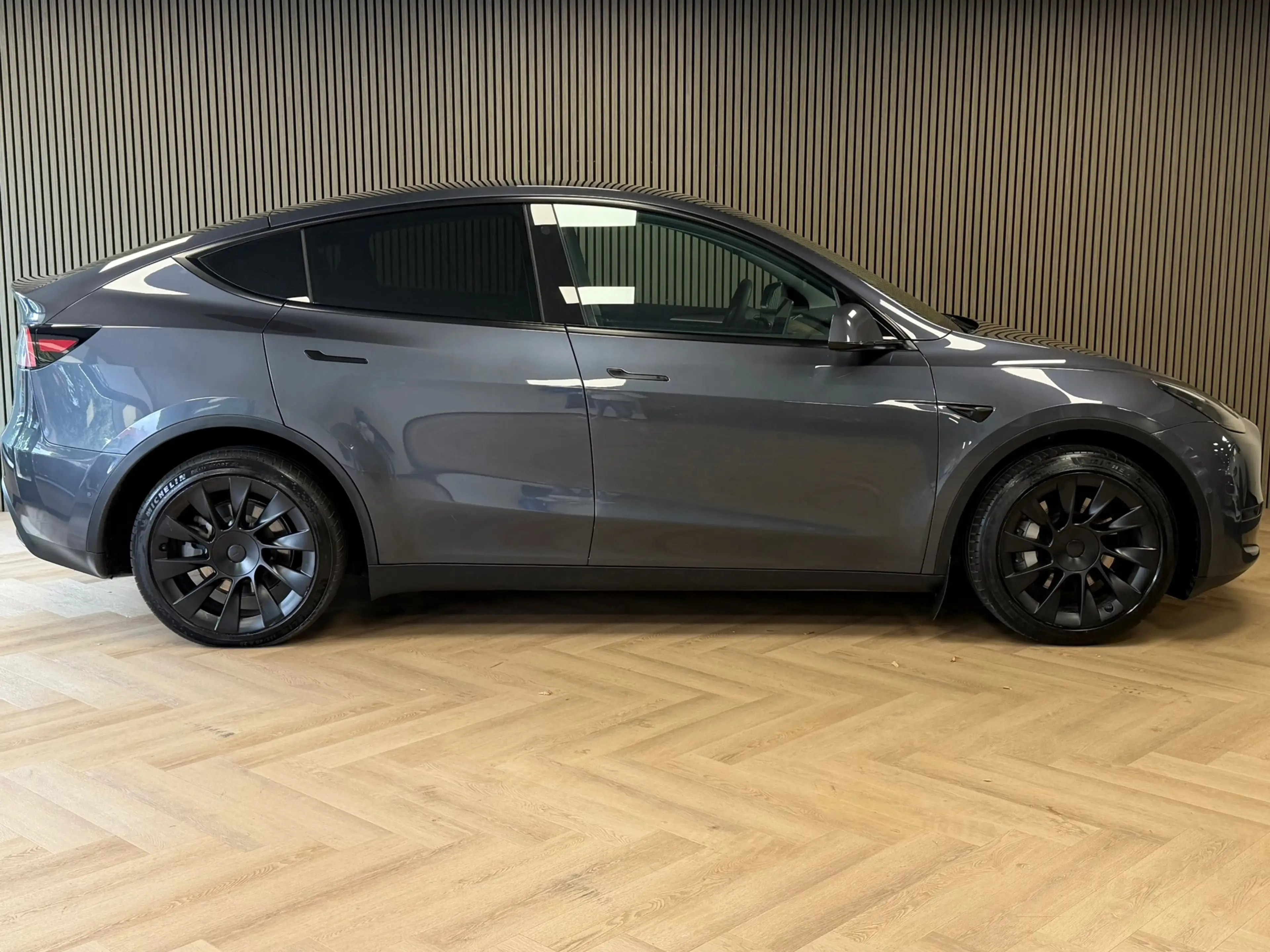 Tesla Model Y Long Range AWD 75 kWh 533KM bereik WLTP — photo 4
