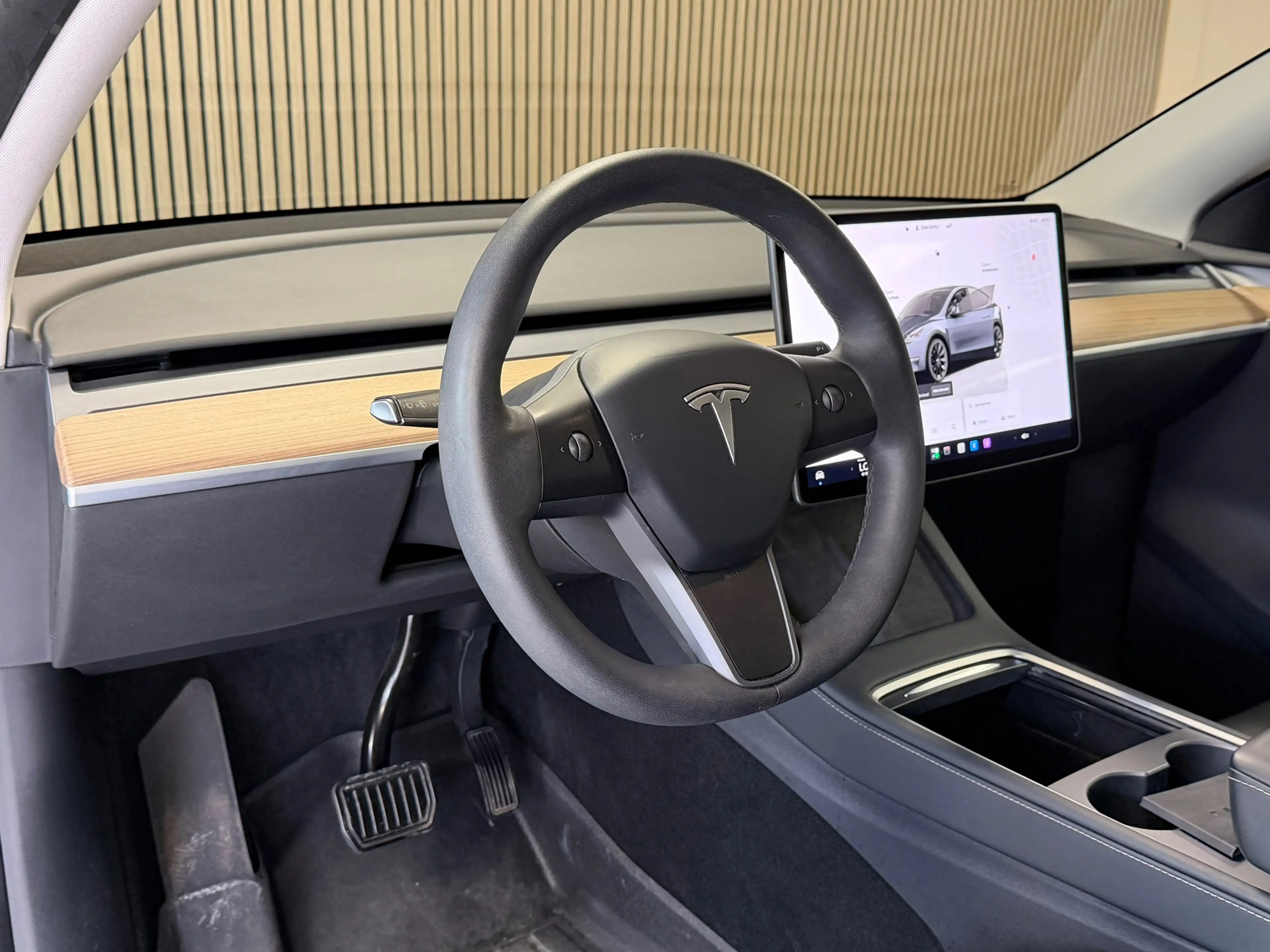 Tesla Model Y Long Range AWD 75 kWh 533KM bereik WLTP — photo 17