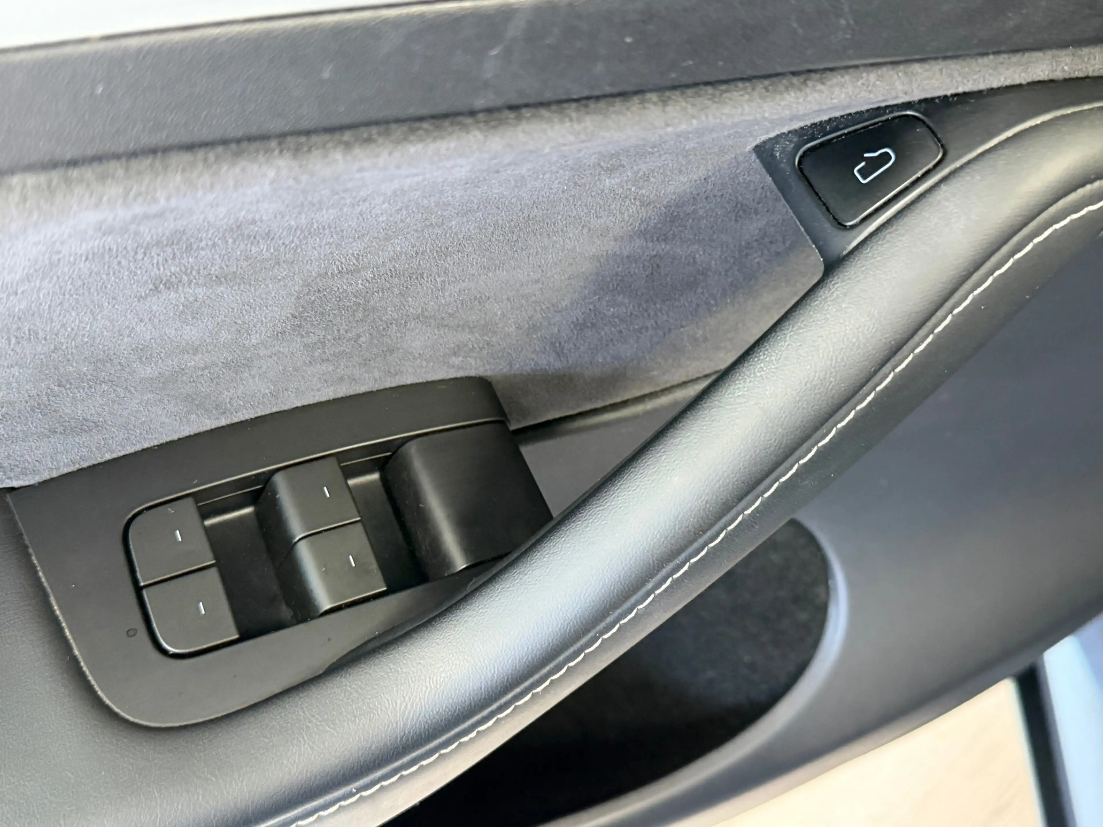 Tesla Model Y Long Range AWD 75 kWh 533KM bereik WLTP — photo 20