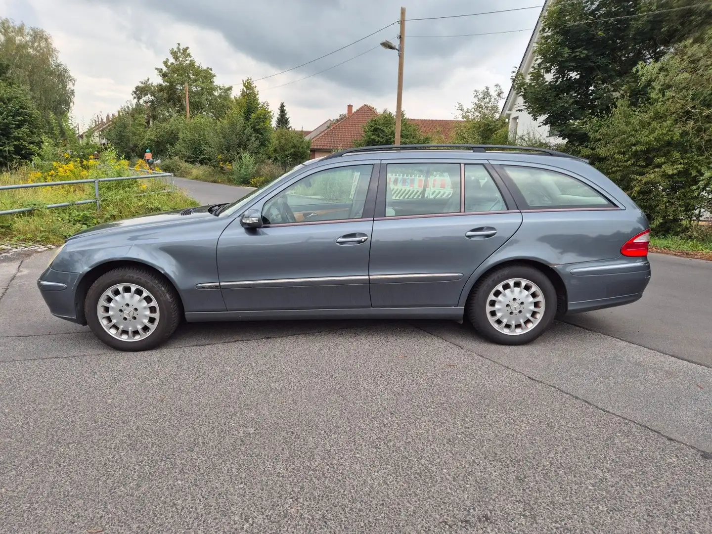 Mercedes-Benz E 280 T CDI E -Klasse T-Modell W211 - TÜV 3/2027 Grau - 2