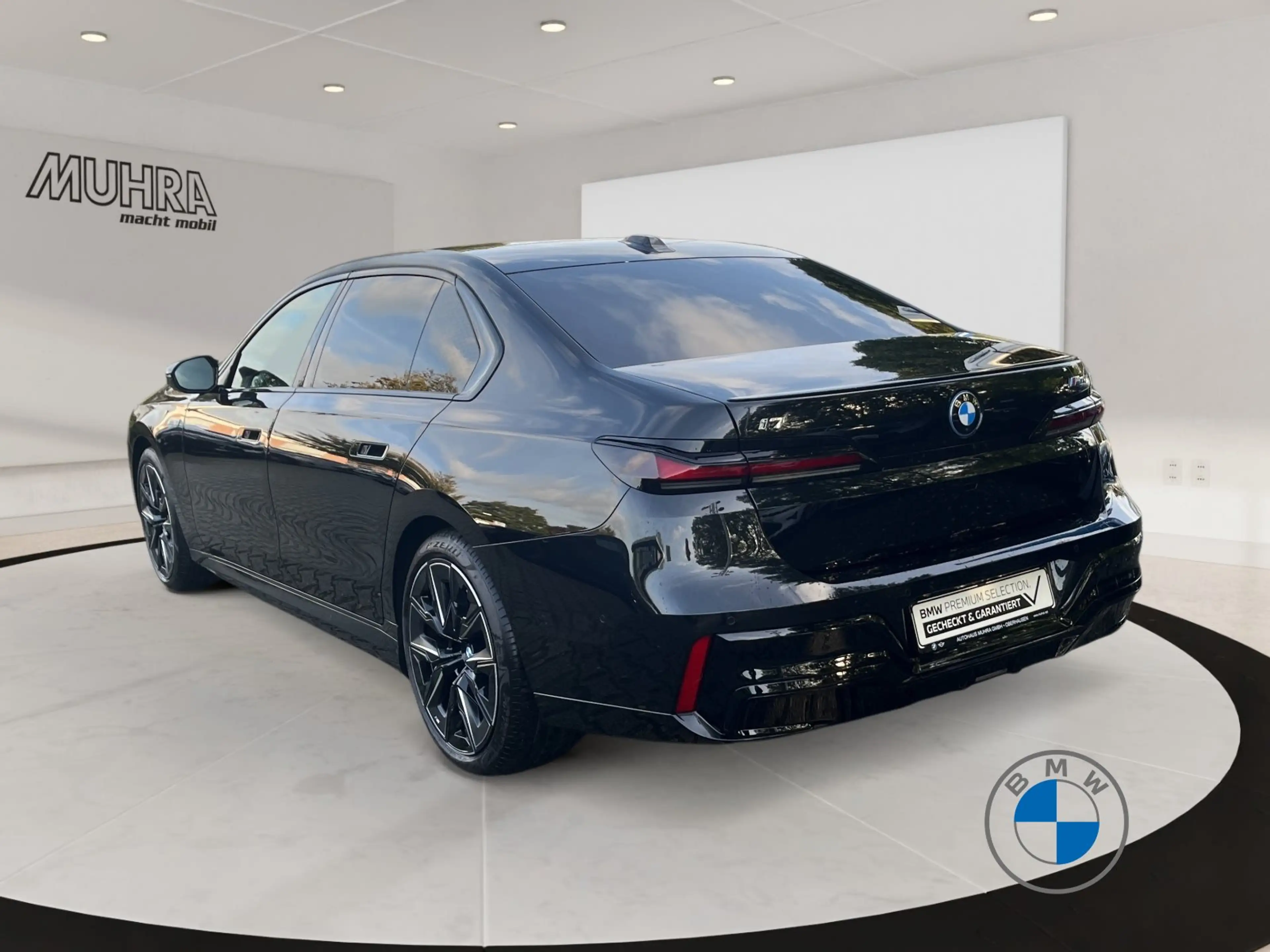 BMW i7 M70 xDrive M Sport 21" TV Massage Skylg. B&W — photo 4