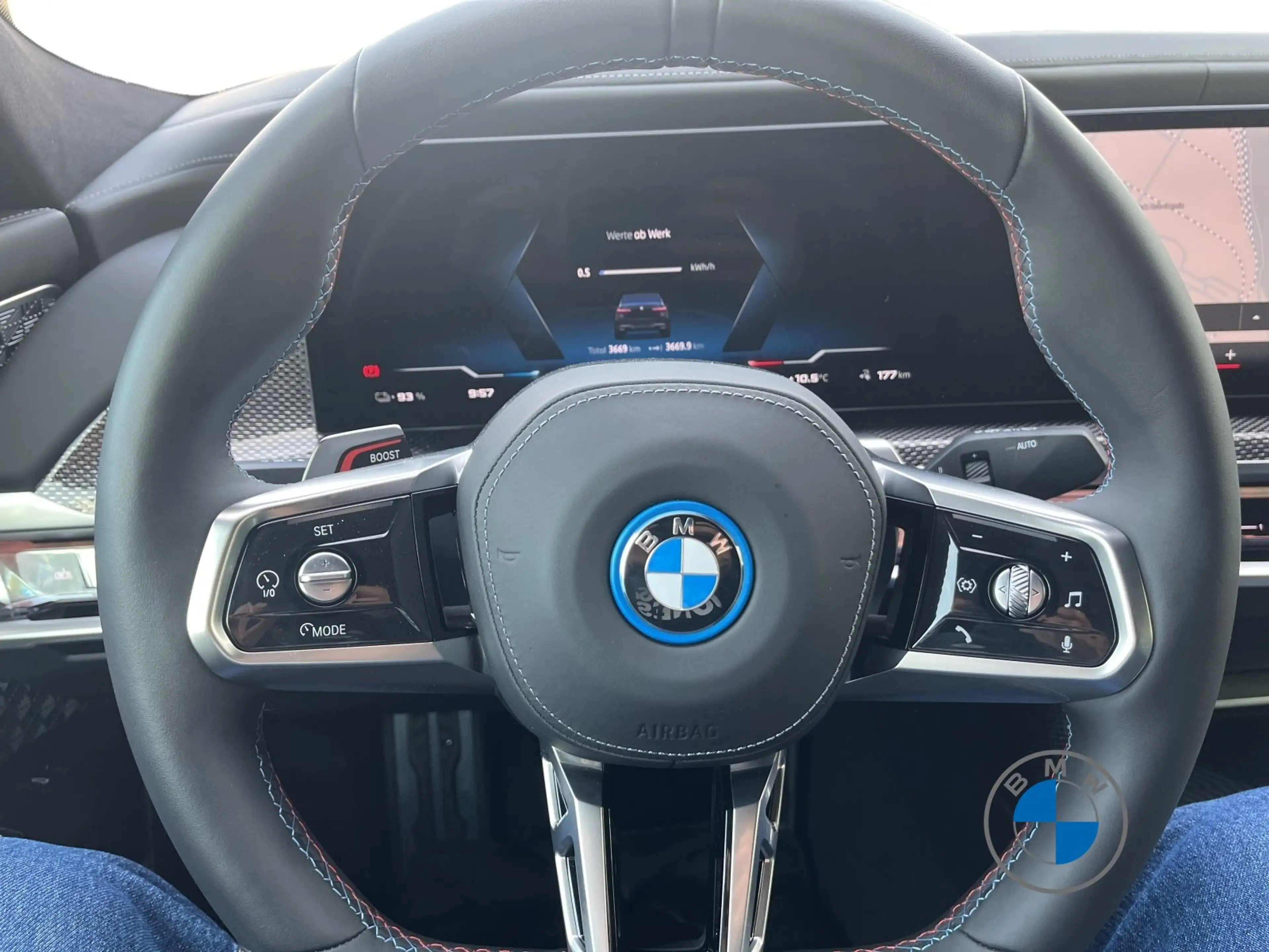 BMW i7 M70 xDrive M Sport 21" TV Massage Skylg. B&W — photo 12