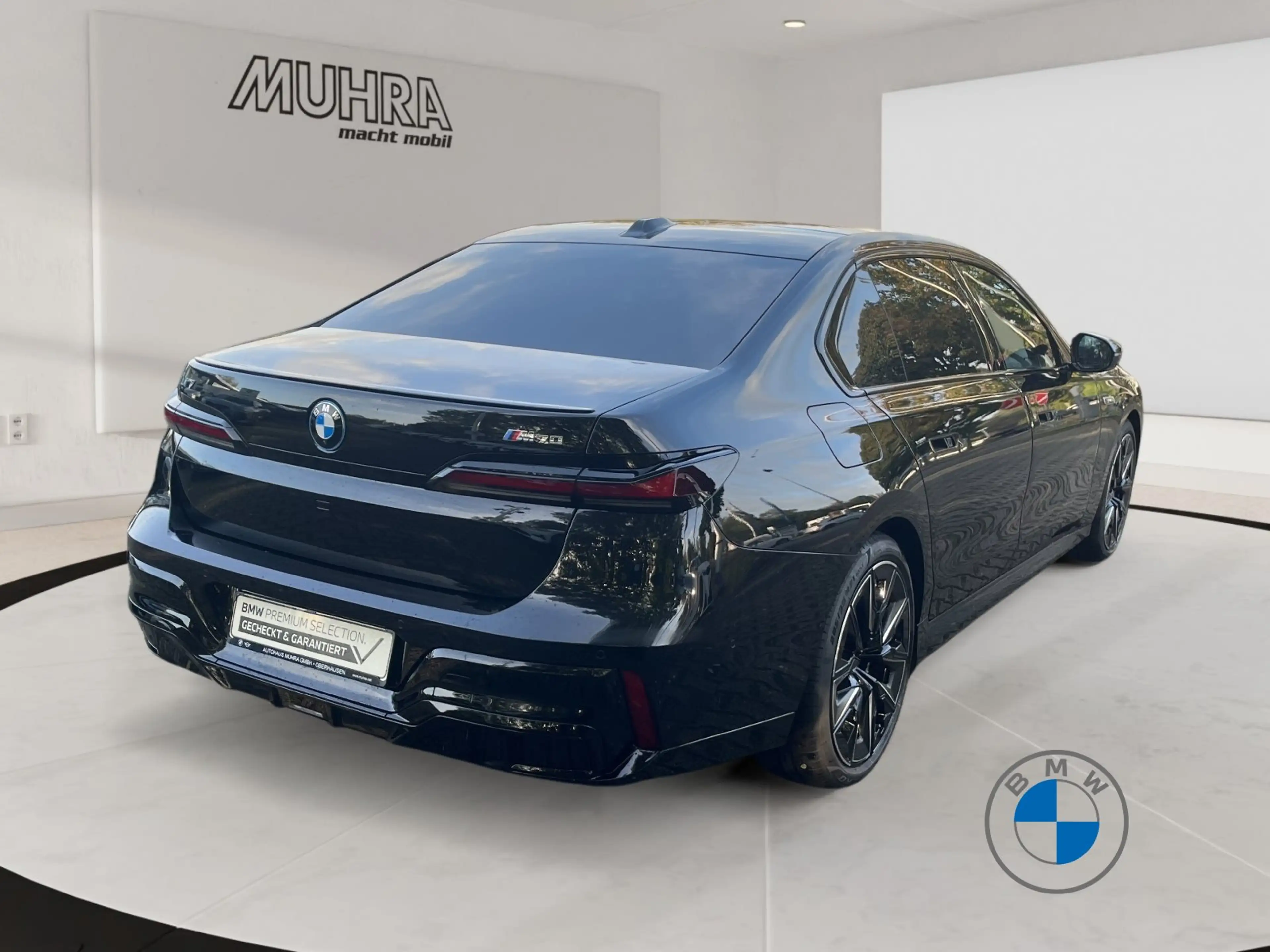 BMW i7 M70 xDrive M Sport 21" TV Massage Skylg. B&W — photo 5