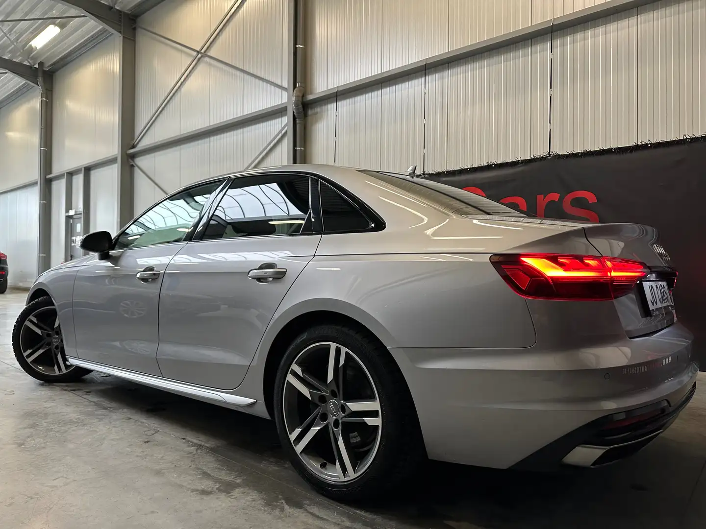 Audi A4 30 TDI/Berline/Sport/Led/Leder/Black Pack/virtual/ Grijs - 2