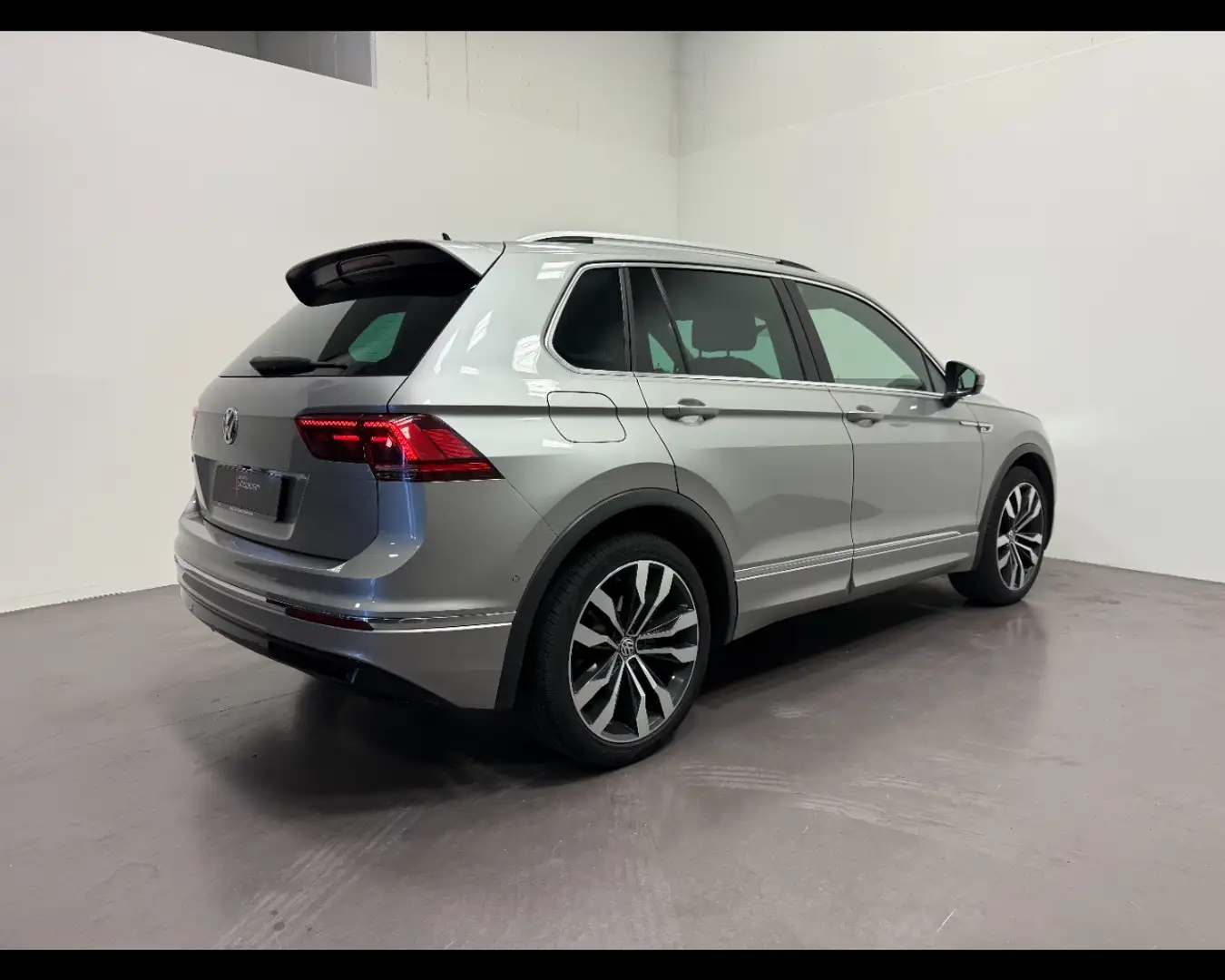 Volkswagen Tiguan 2.0 TDI DSG ADVANCED R-LINE EXTERIOR PACK Grigio - 2
