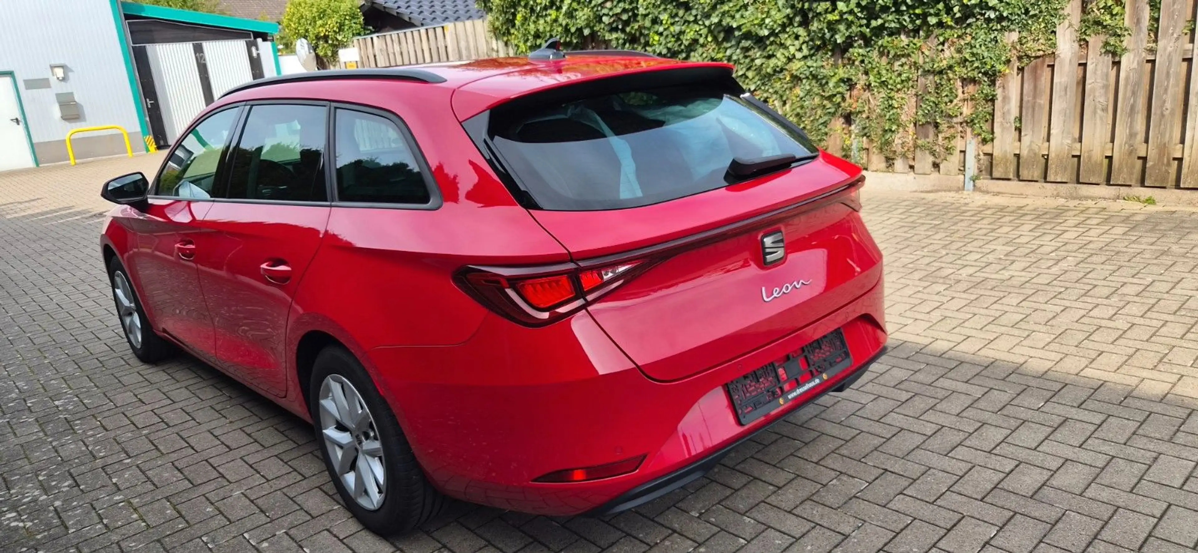 SEAT Leon Sportstourer Style 1 Hand — photo 3