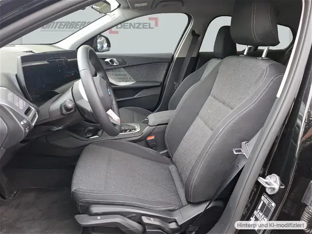 BMW 1 Series view 10