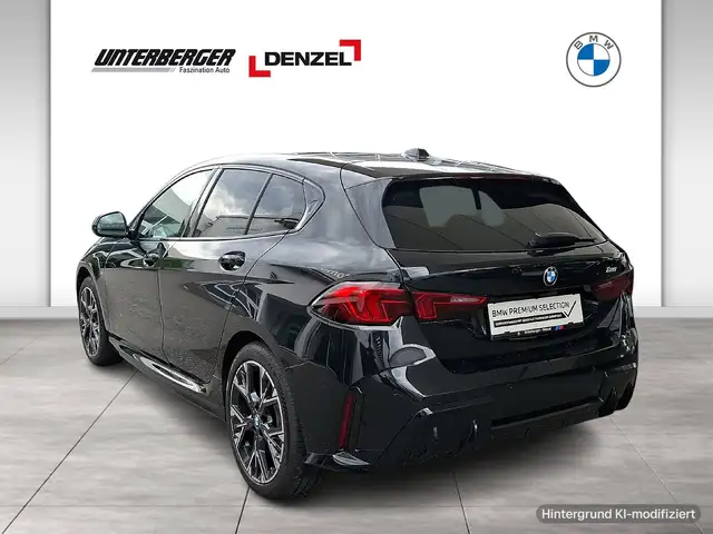 BMW 1 Series view 4