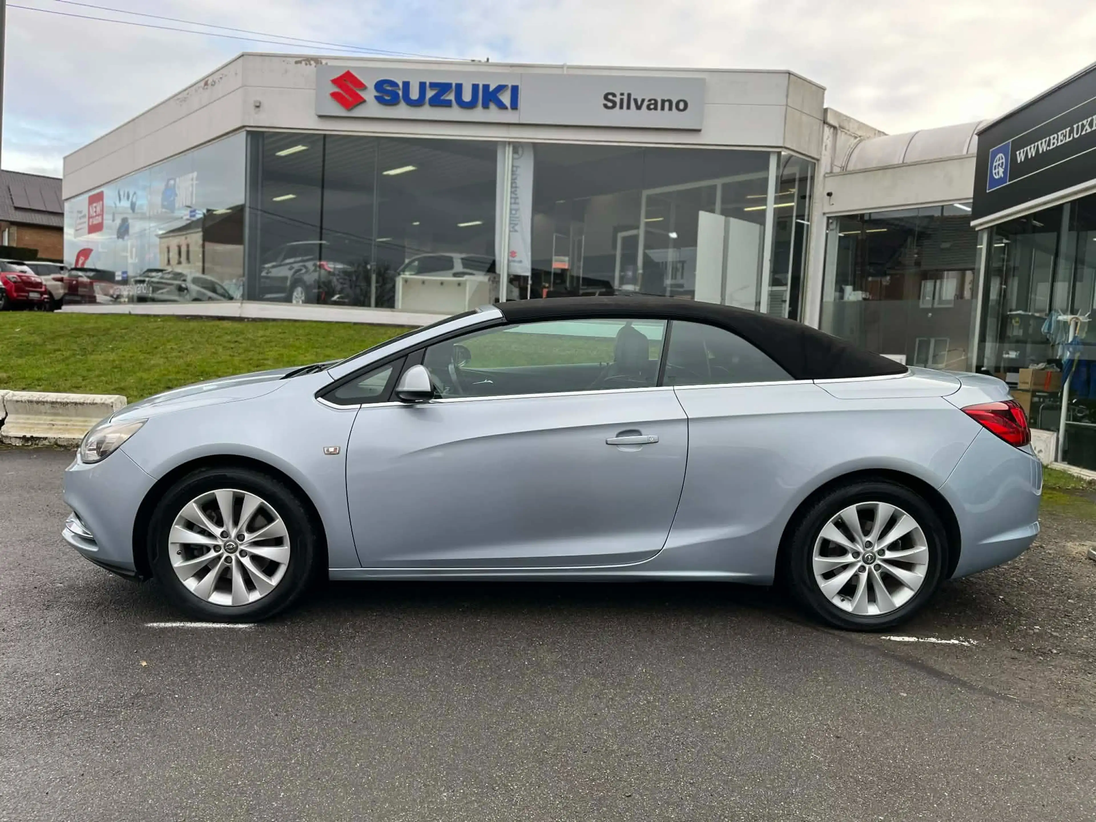 Opel Cascada CABRIO 1.4 Turbo *SPORT*CUIR*CLIM*GPS*PDC*REG-VTS* — photo 12
