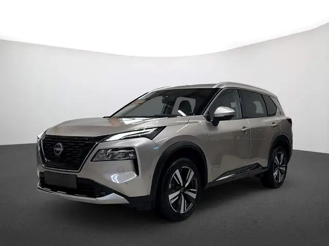 Nissan X-Trail view 2
