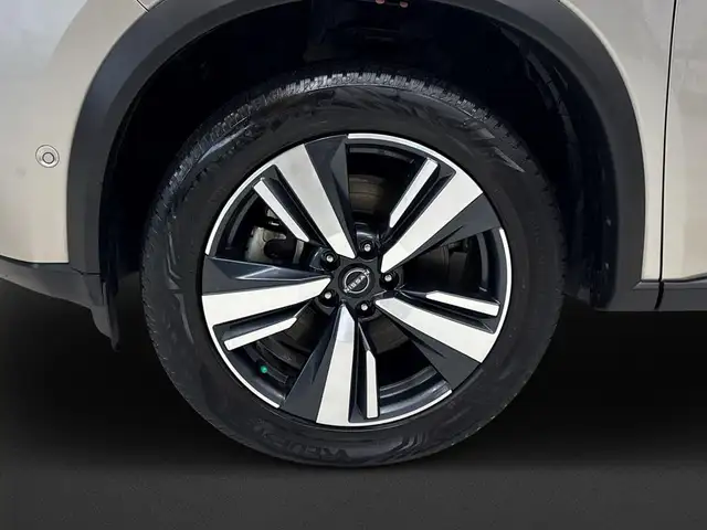 Nissan X-Trail view 10