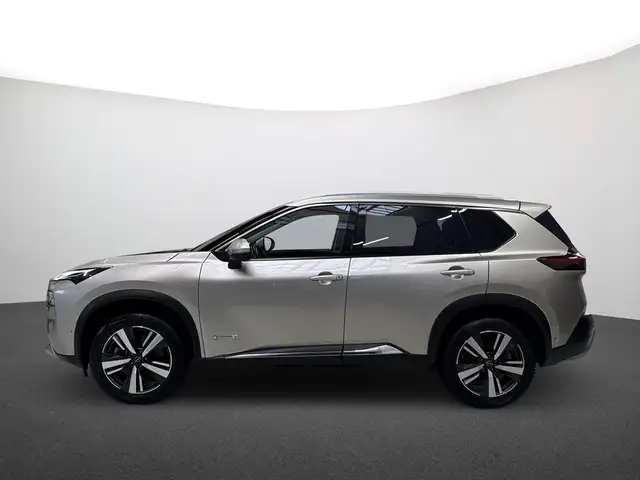 Nissan X-Trail view 5