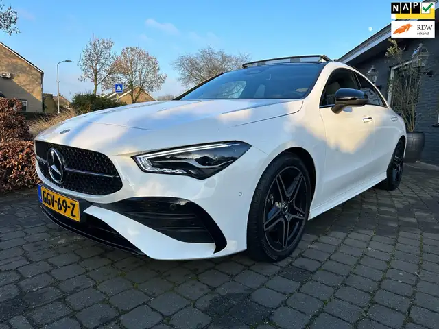 Mercedes-Benz CLA 180 Star Edition AMG Line, Pano, Widescreen