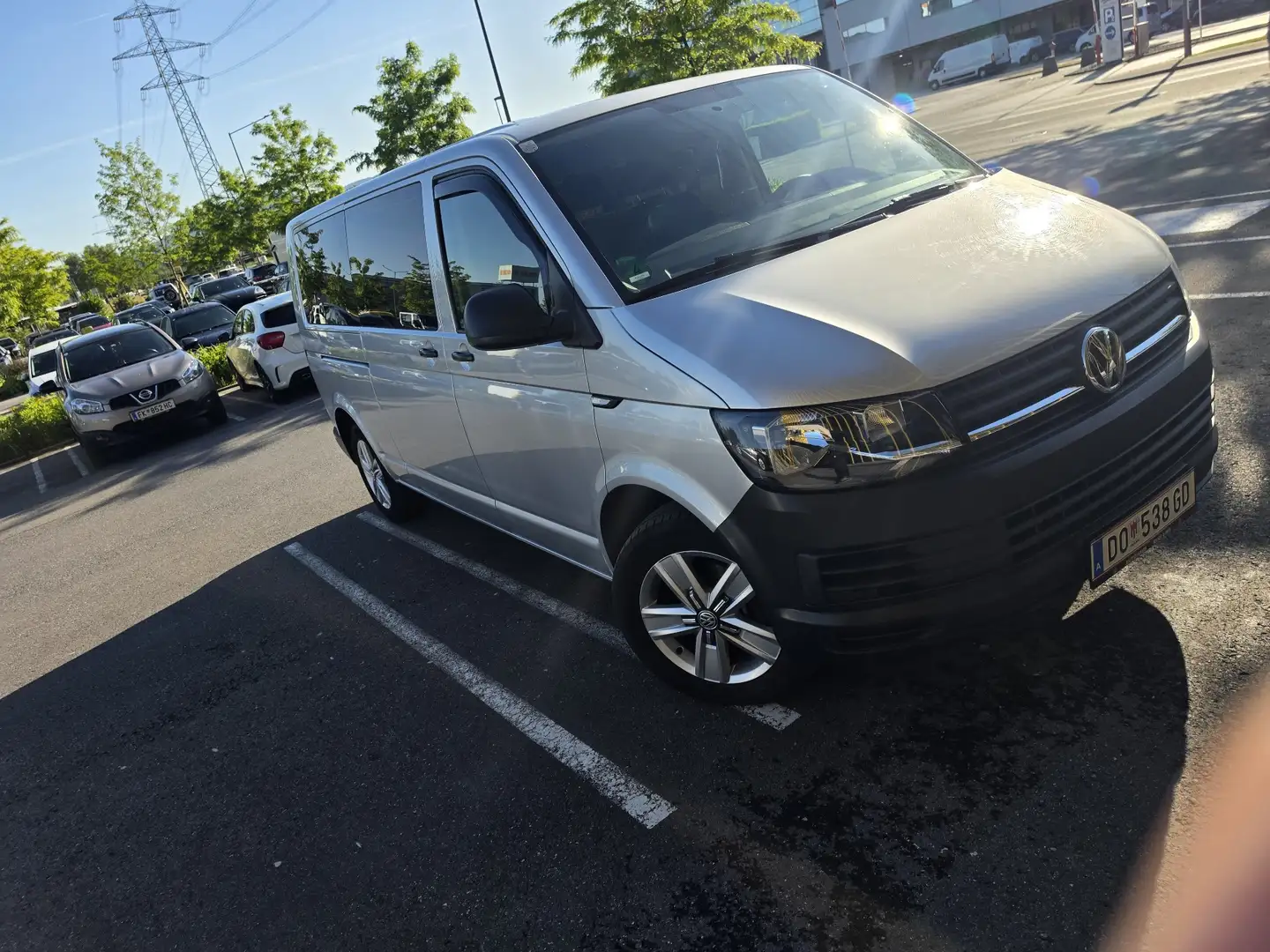 Volkswagen T6 Transporter Lang - 1