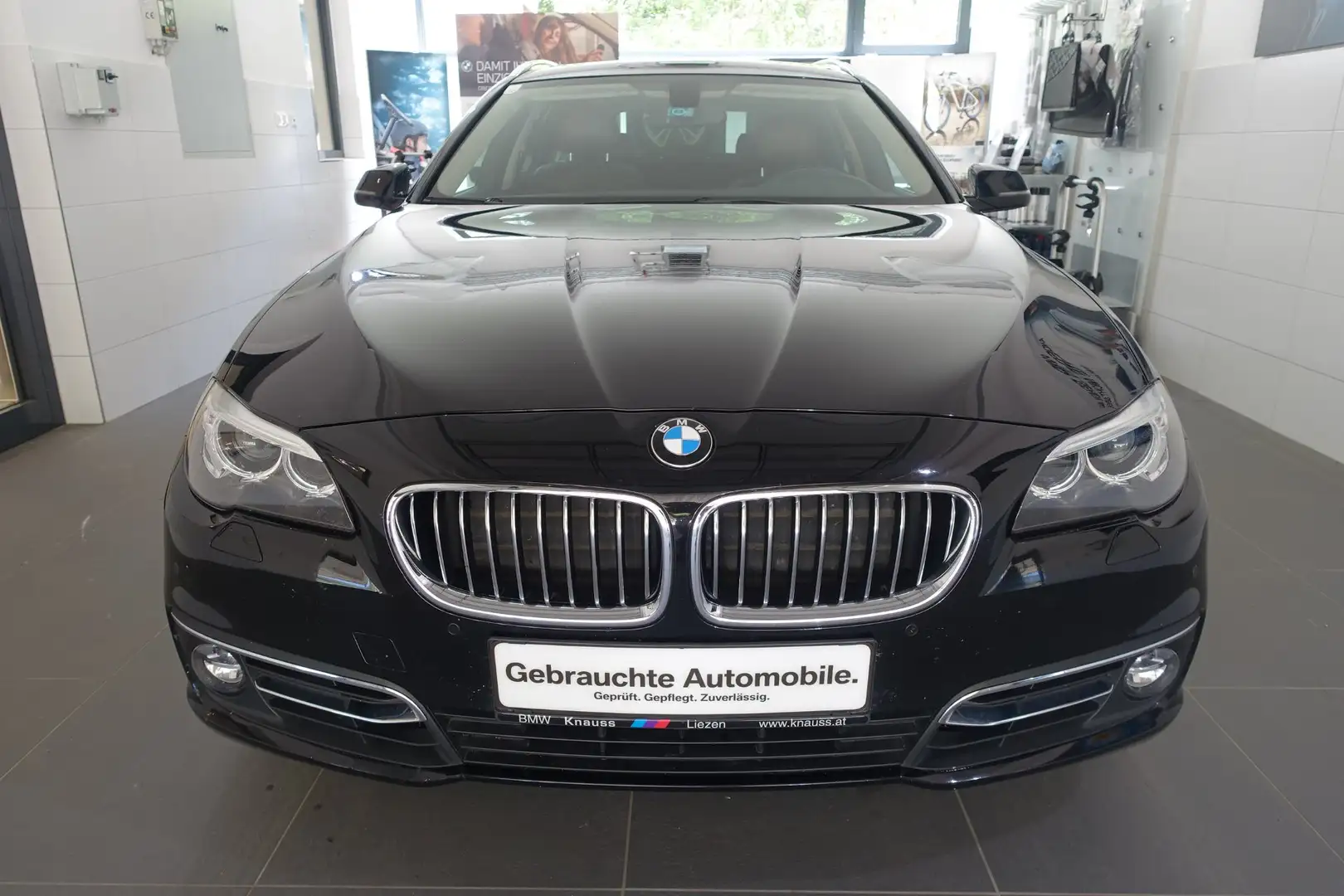 BMW 520 d xDrive Schwarz - 2