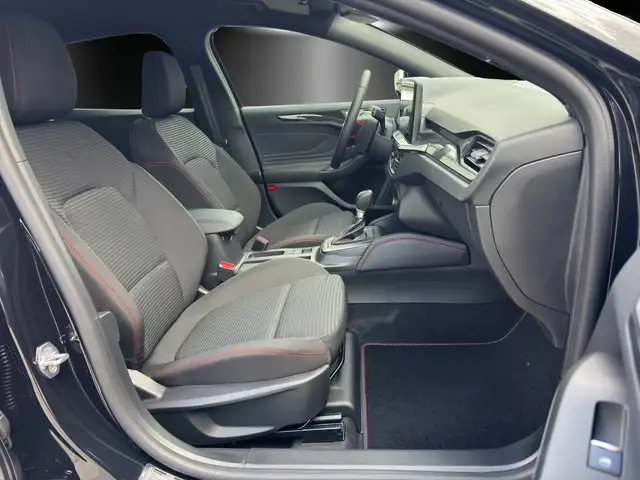 Ford Focus view 7
