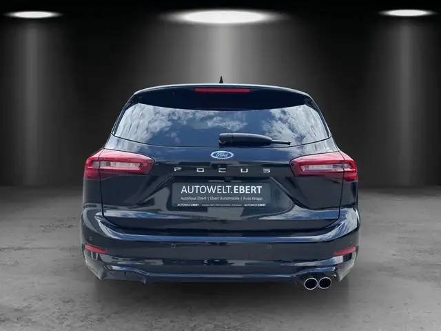 Ford Focus view 4