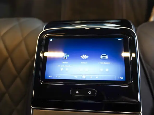Mercedes-Benz S-Class view 11
