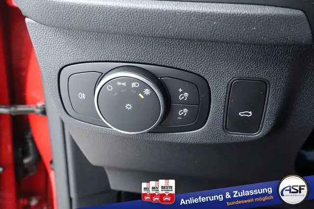 Ford Focus view 18