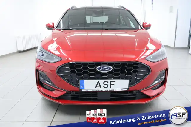 Ford Focus view 3