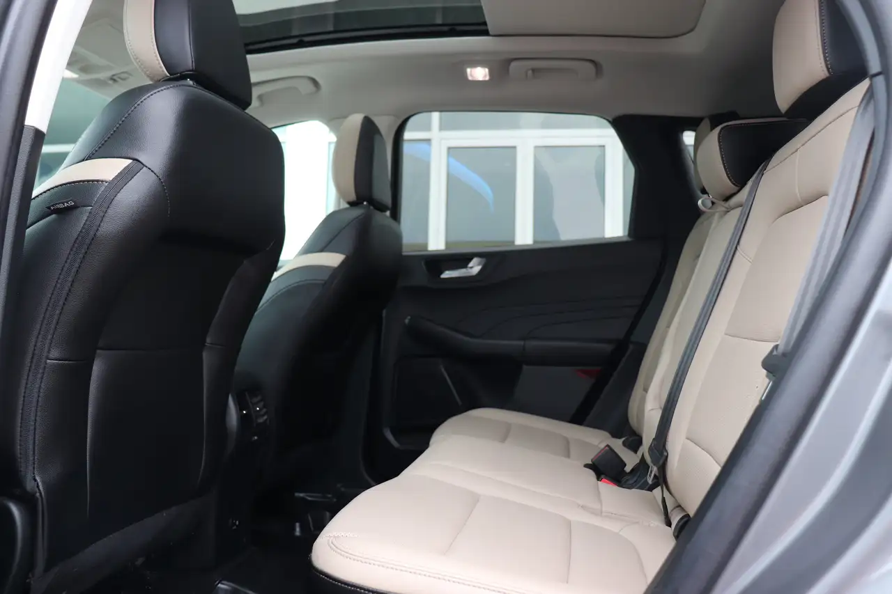 Ford Escape снимка Ford Escape