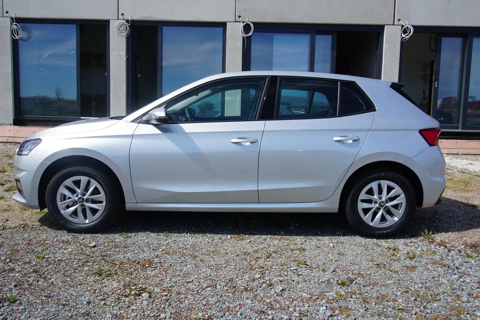 Skoda Fabia 1.0TSI Navi/MirrorLi Kamera LED SHZ Silver - 2