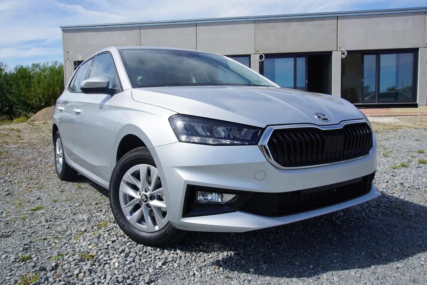 Skoda Fabia 1.0TSI Navi/MirrorLi Kamera LED SHZ Silver - 1