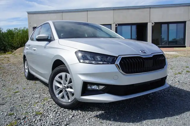 Skoda Fabia 1.0TSI Navi/MirrorLi Kamera LED SHZ