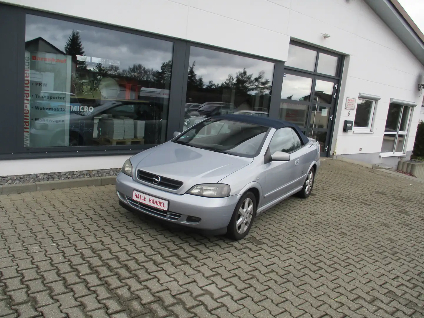 Opel Astra 1.8 16V Silber - 1