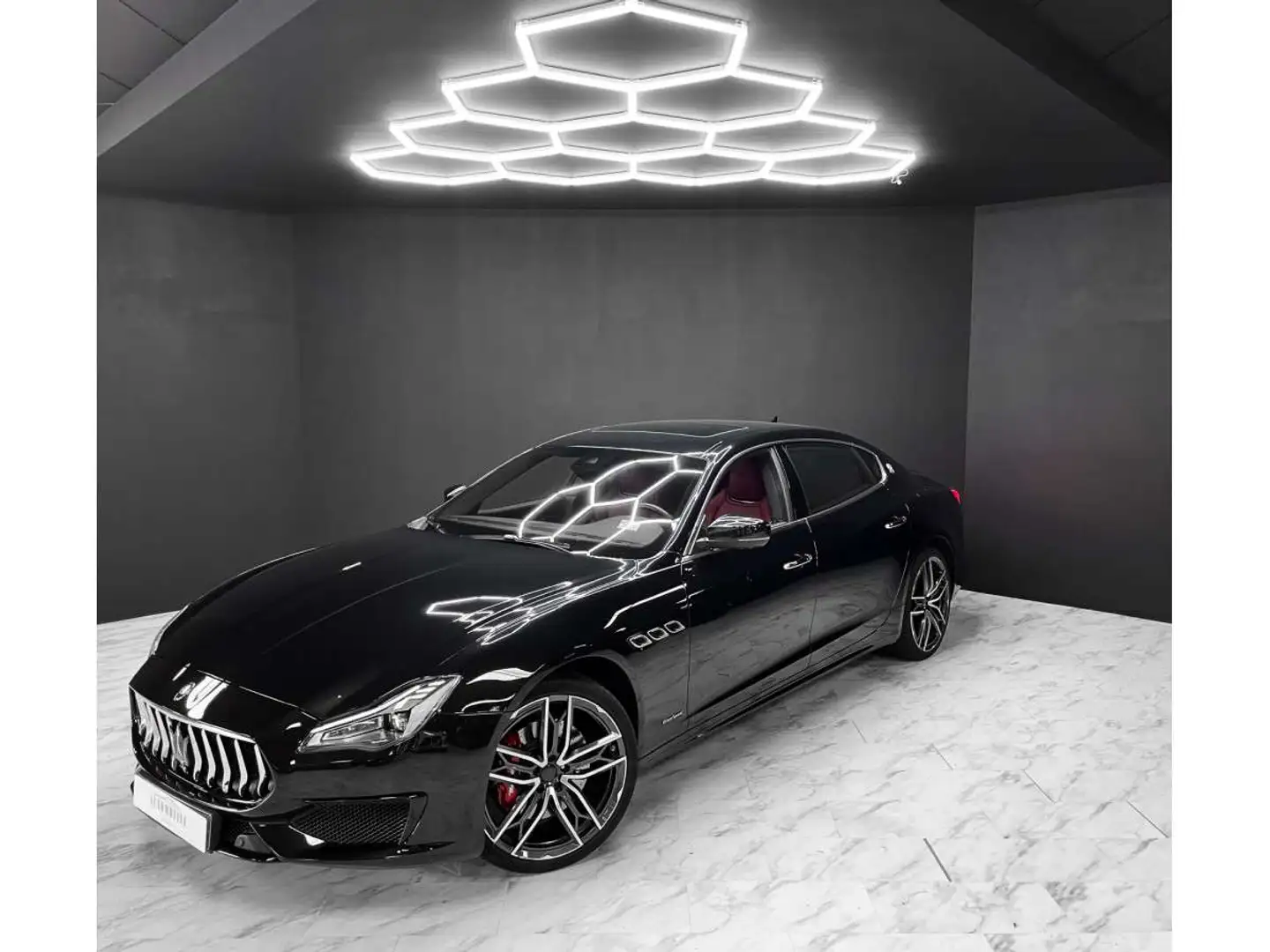Maserati Quattroporte S Q4 1.hd / CarPlay / Softclos. / Matrix Чёрный - 1