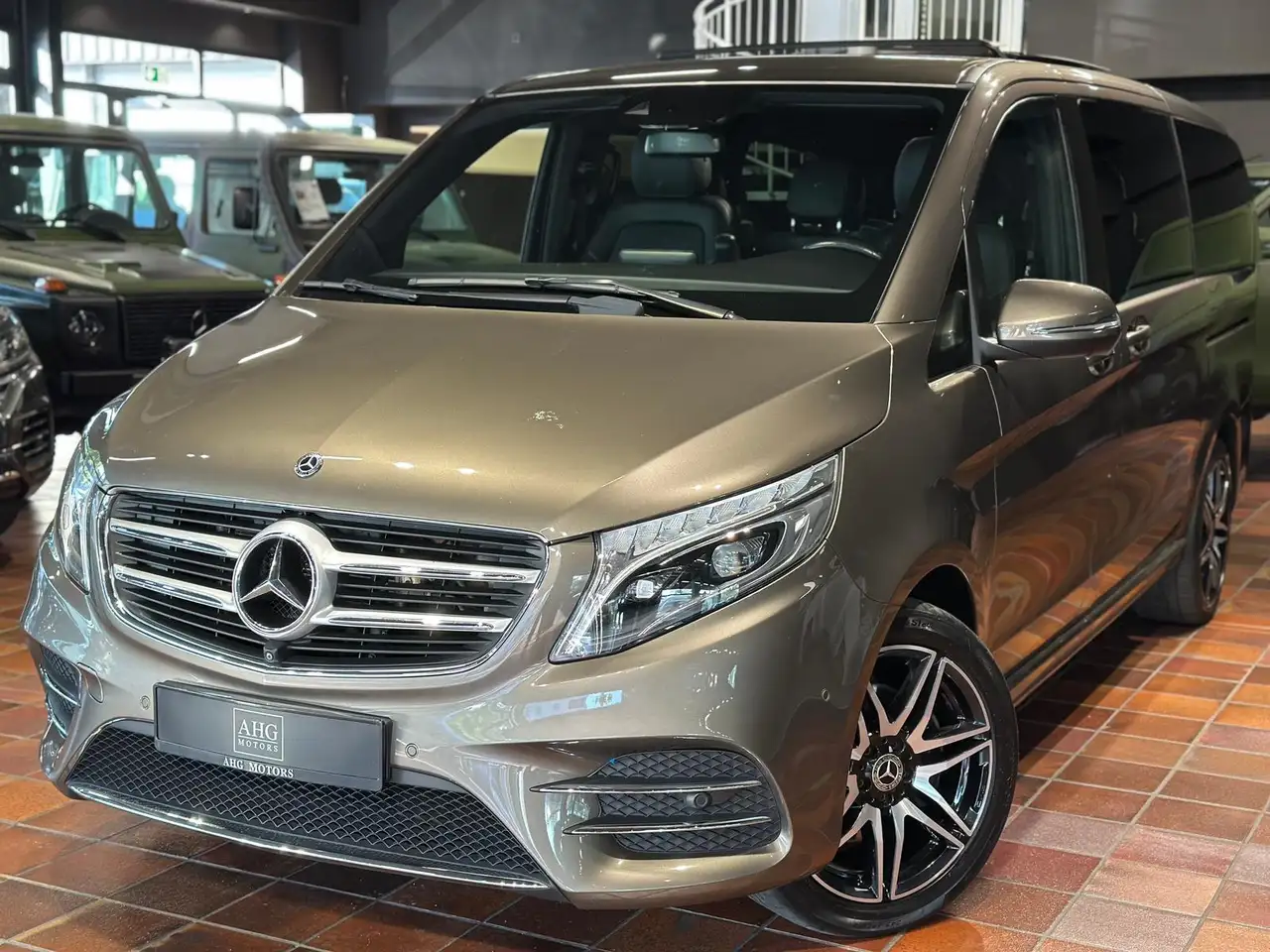 Mercedes-Benz V 250