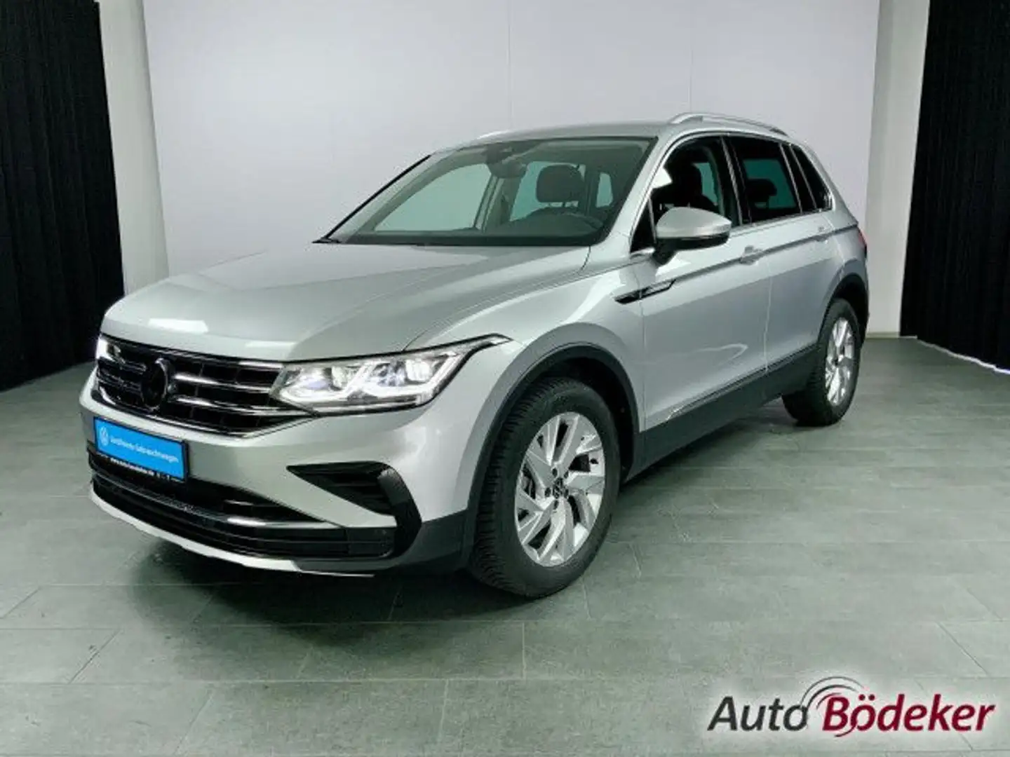Volkswagen Tiguan 2.0 TDI DSG Elegance Garantie b. 11.1.28 / Silber - 2