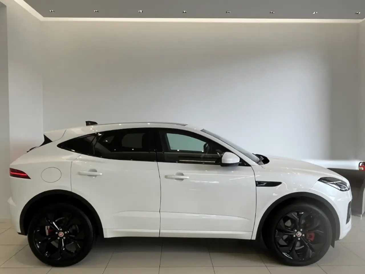 Jaguar E-Pace P200 R-Dynamic SE AWD HUD AHK-el. klappb., миниатюра 6