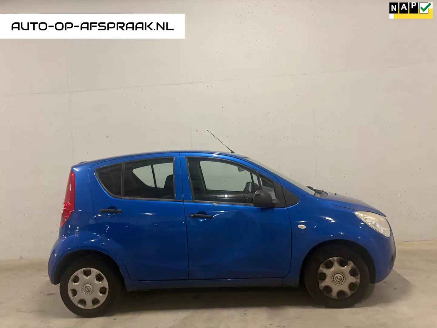 Opel Agila 1.0 Selection 5drs. APK NAP Blauw - 1