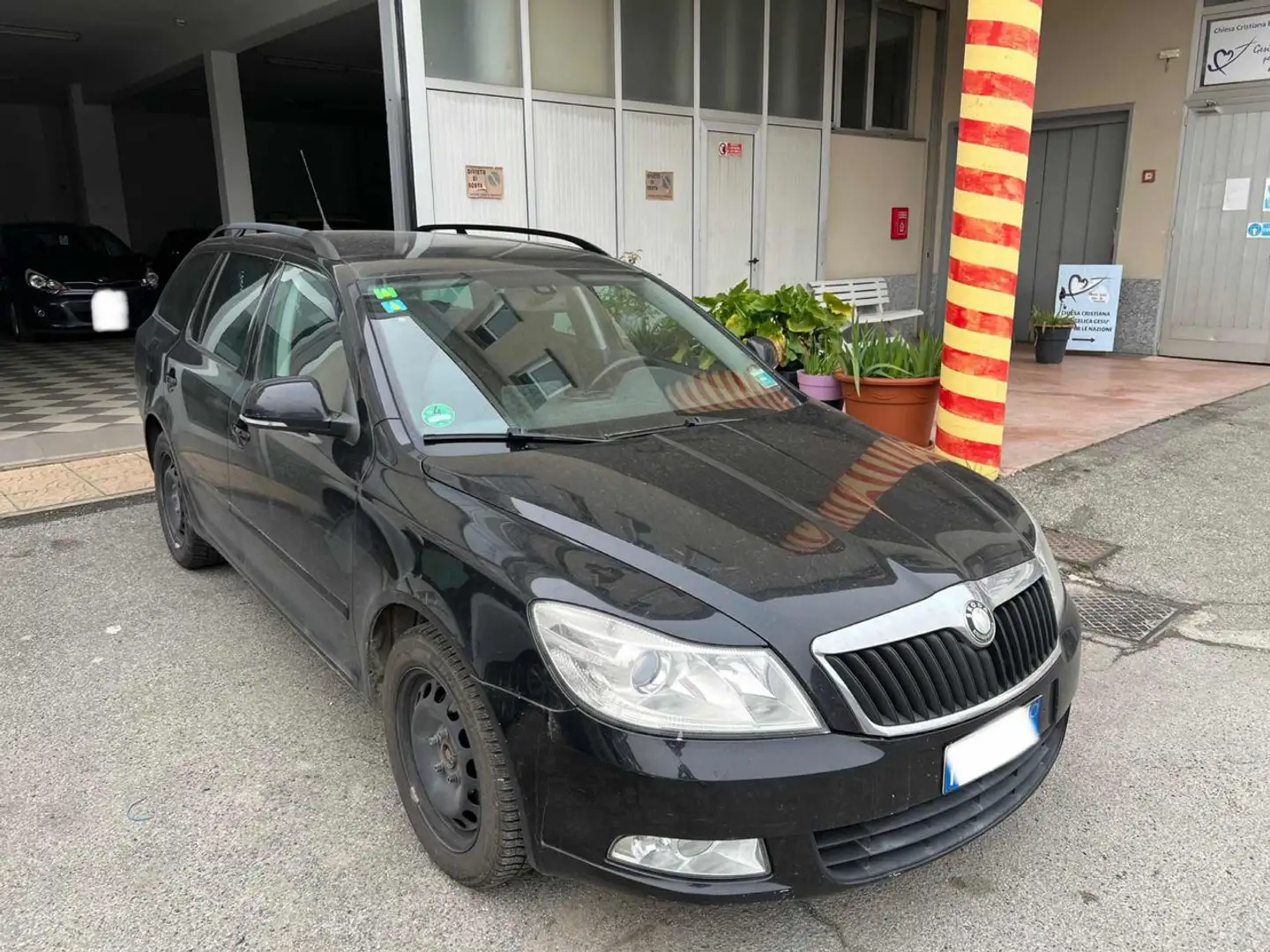 Skoda Octavia 1.6 TDI CR F.AP. Wagon Elegance Nero - 2