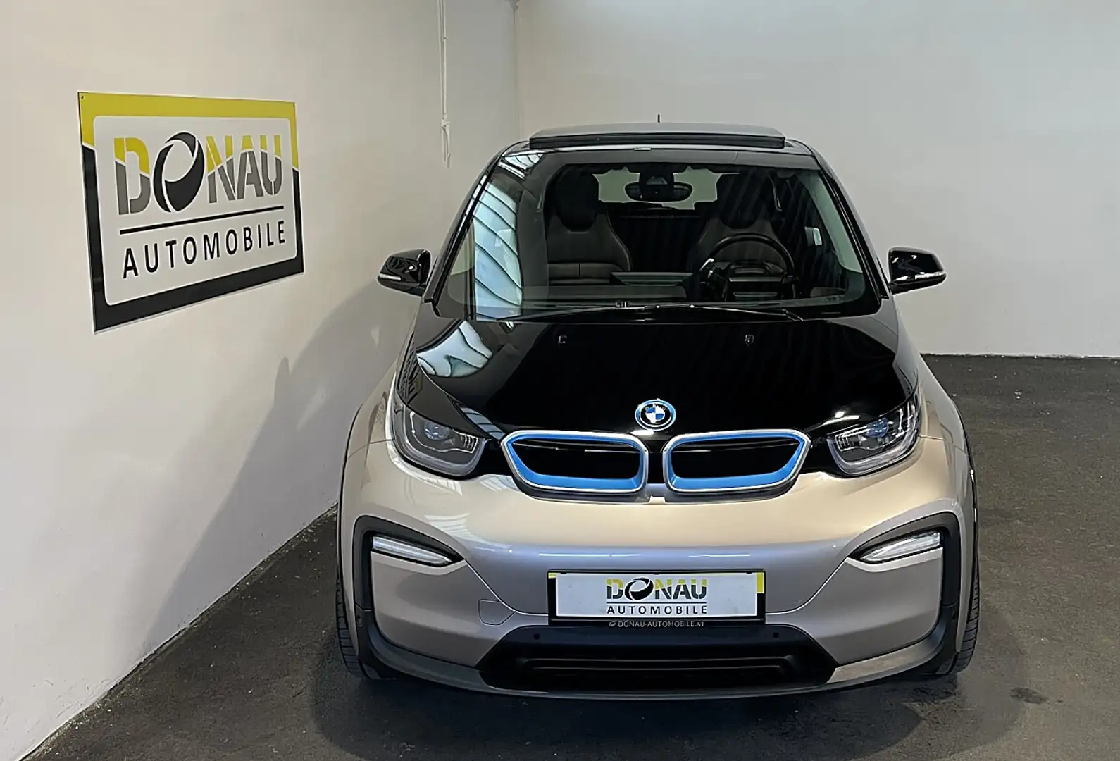 BMW i3 42,2kWh * Abstandstempomat * Leder * Schiebedach * Beige - 2