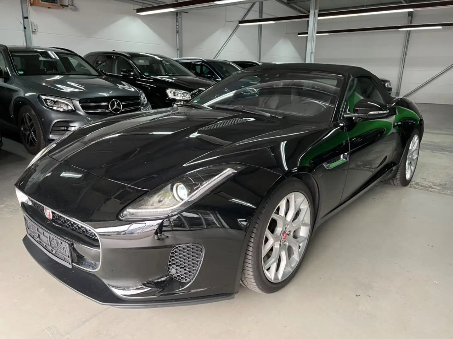 Jaguar F-Type F-Type Cabriolet Aut. Чёрный - 1