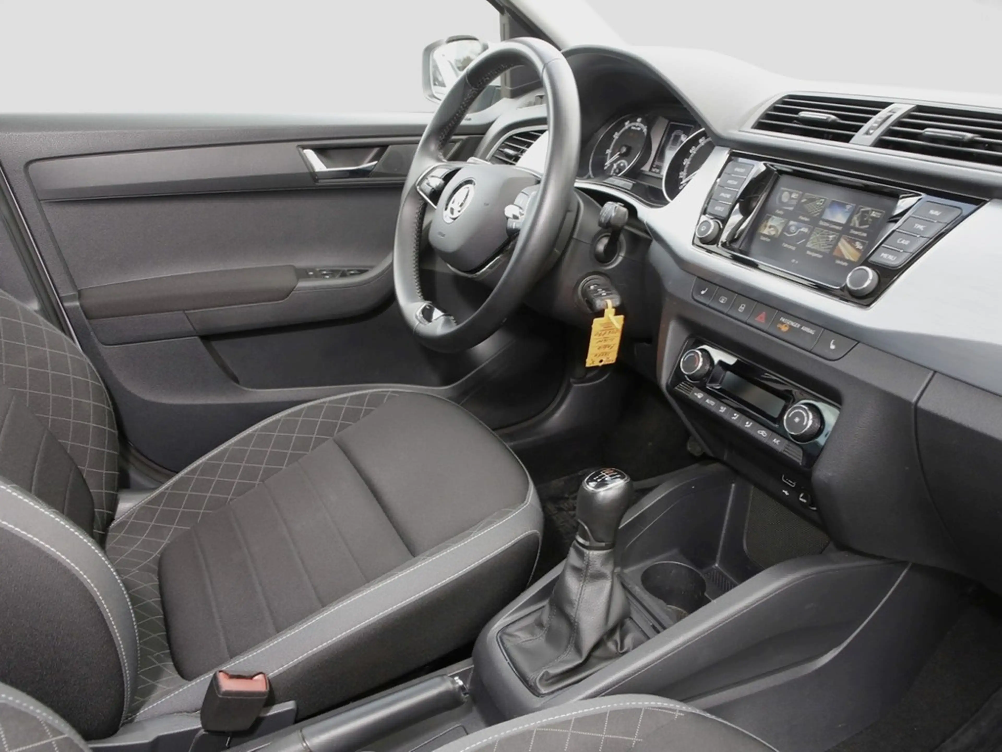Skoda Fabia Combi 1.0 TSI Ambition Klima Sitzheizung — photo 9
