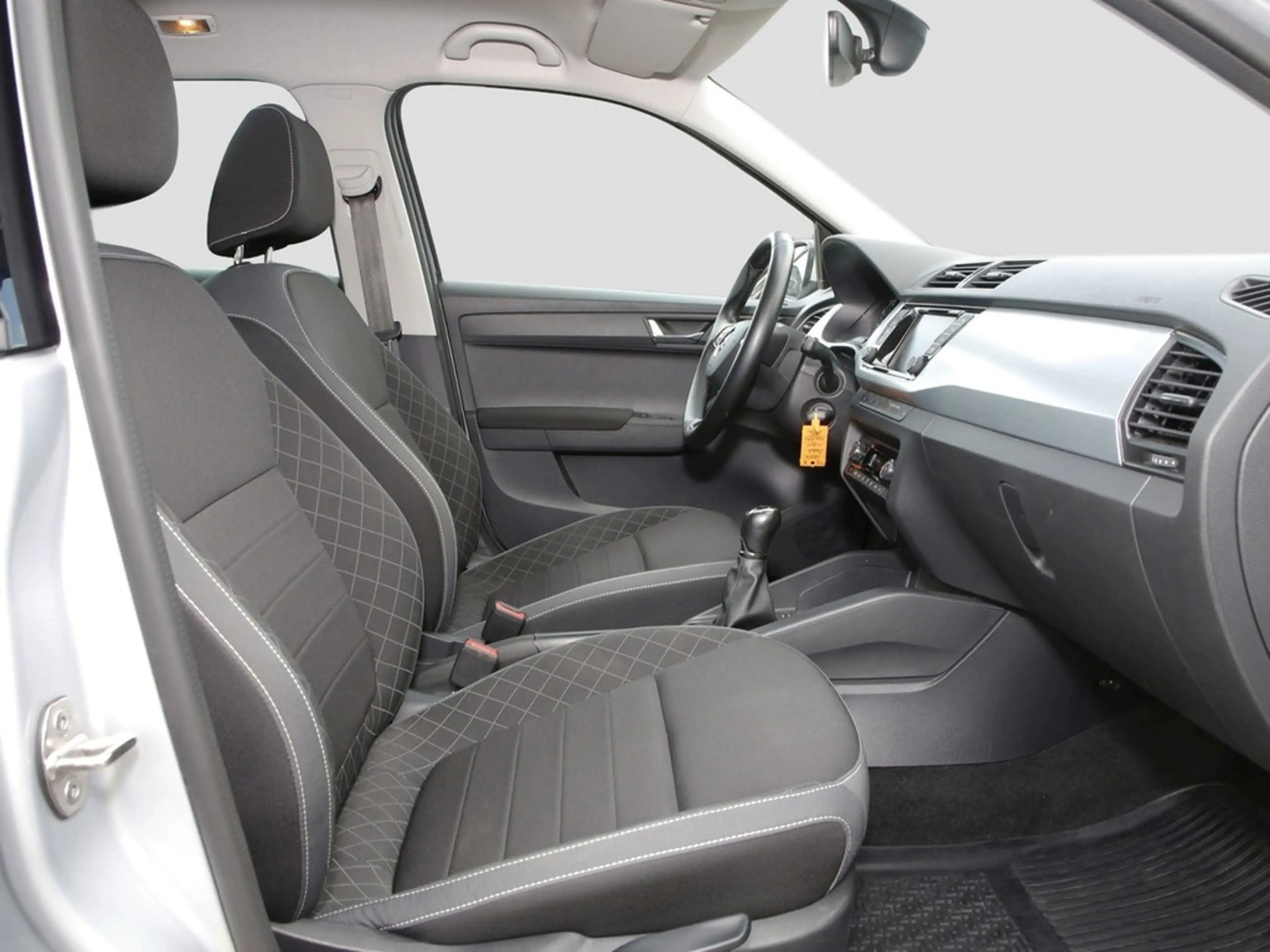 Skoda Fabia Combi 1.0 TSI Ambition Klima Sitzheizung — photo 8