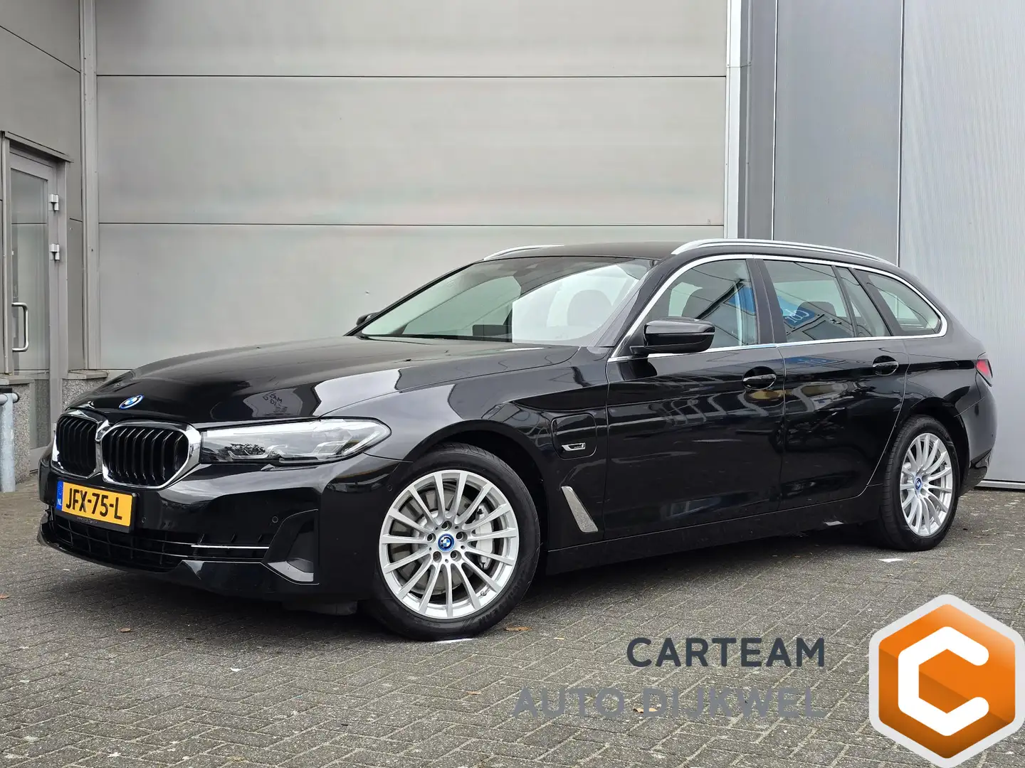 BMW 520 5-serie Touring 520e Business Edition Plus Zwart - 1