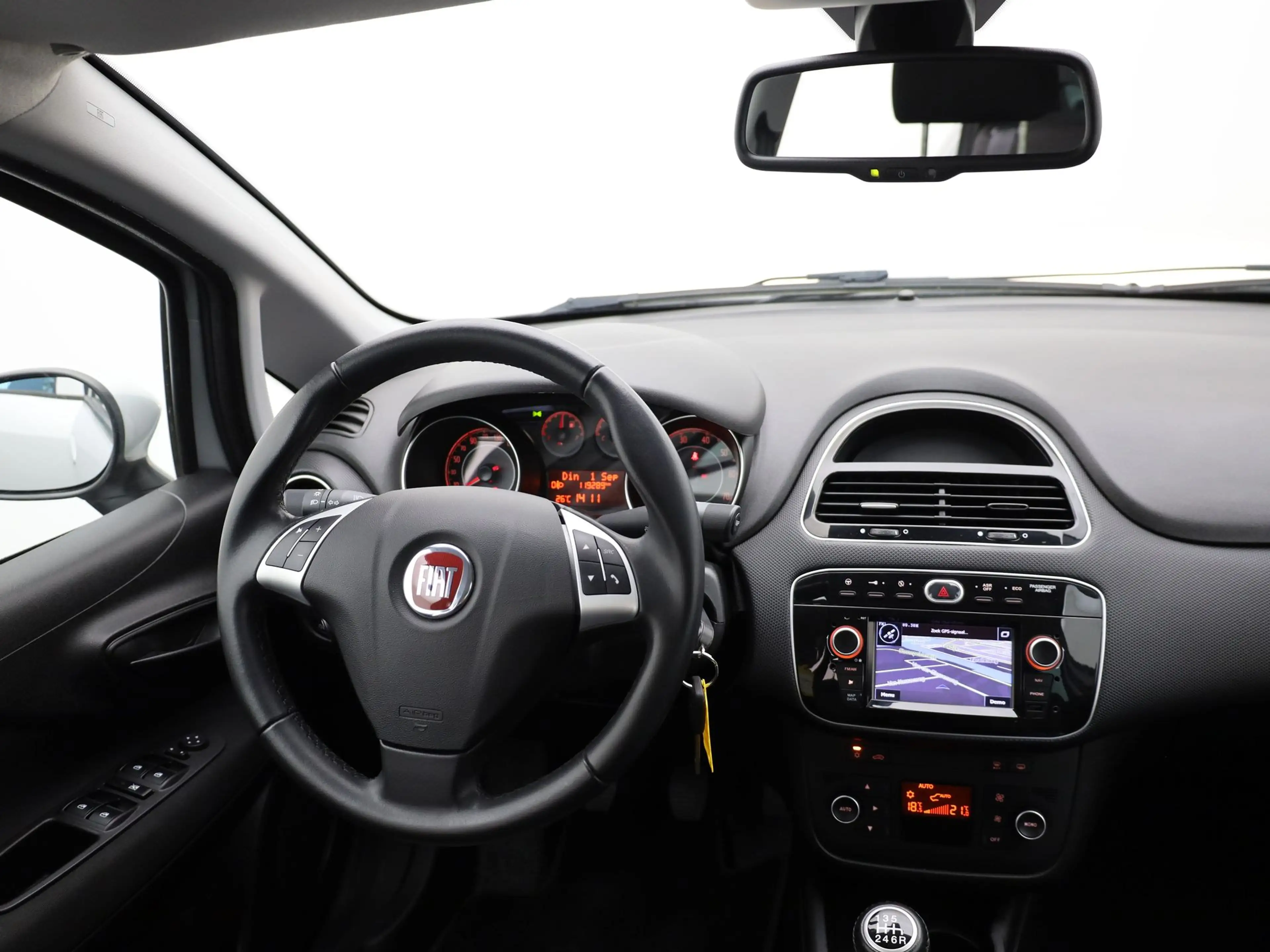 Fiat Punto Evo 0.9 TwinAir Sempre | Parkeersensoren | Cruisecontr — photo 2