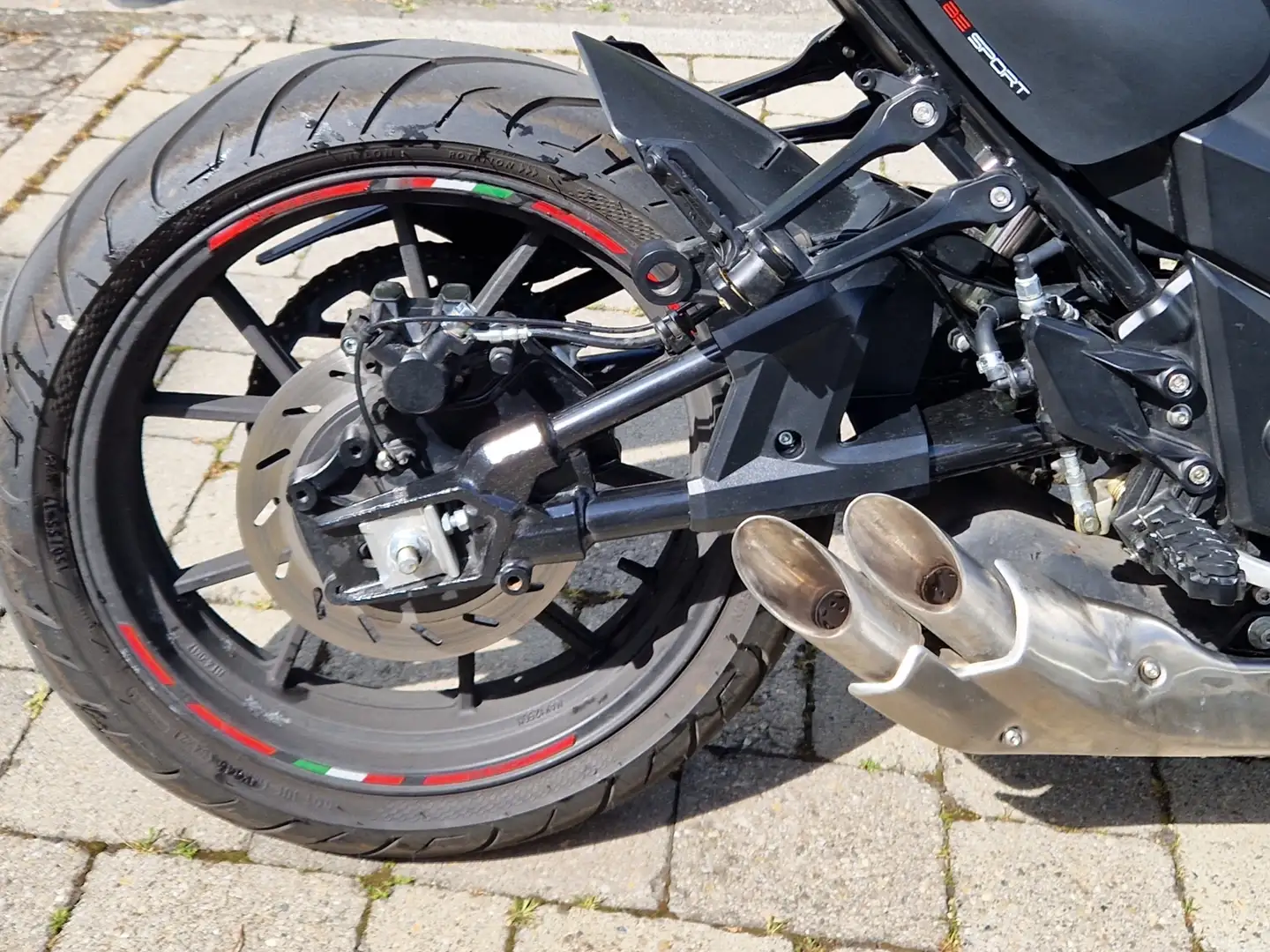 Motobi DL 125 NAKED schwarz, Führerschein A1 oder B196 Schwarz - 2