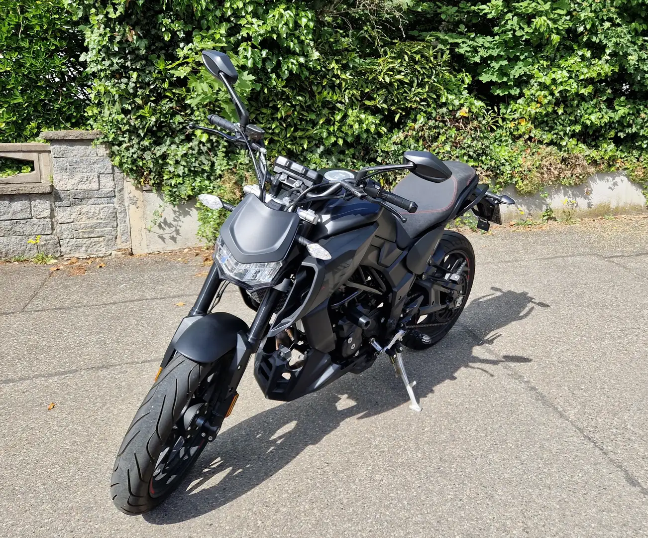 Motobi DL 125 NAKED schwarz, Führerschein A1 oder B196 Schwarz - 1