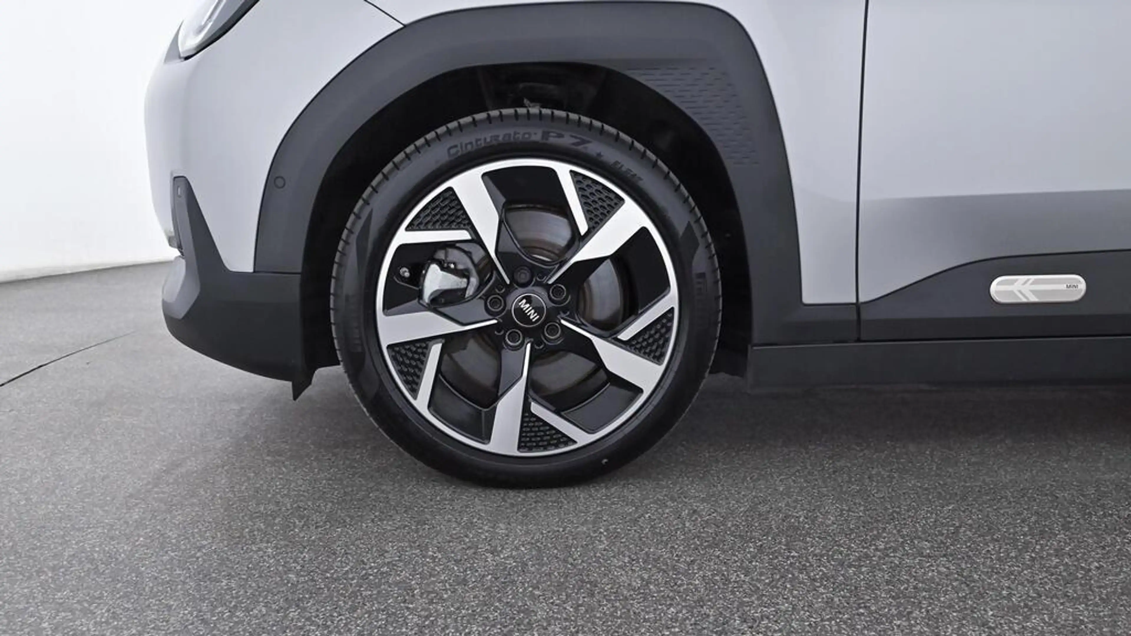 MINI Aceman Classic Trim — photo 12