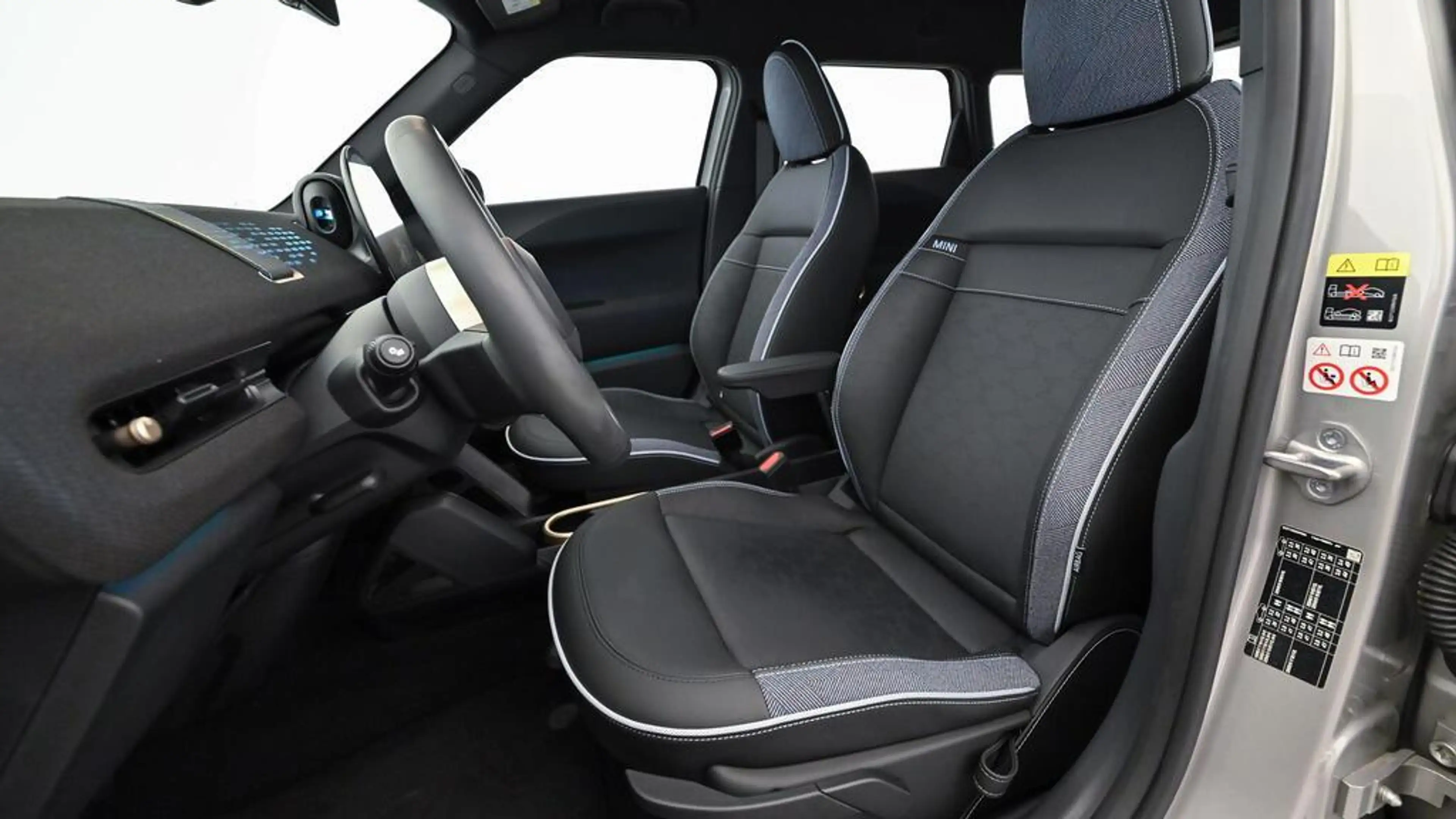 MINI Aceman Classic Trim — photo 20