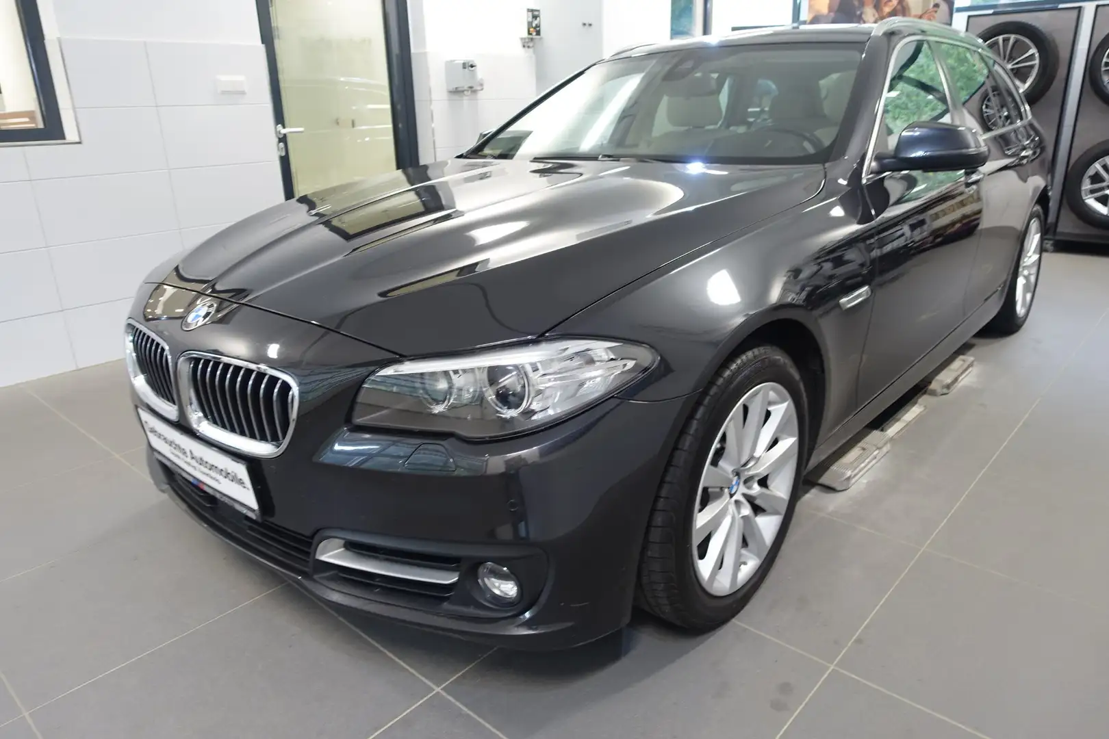 BMW 520 520d Grau - 1