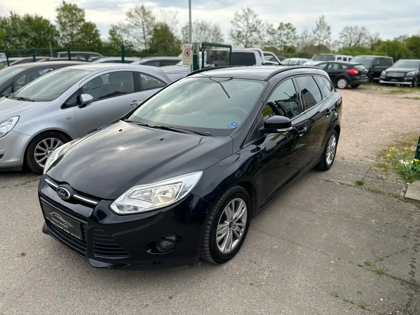 Ford Focus Turnier Zahnriemensatz/TÜV/Service NEU Schwarz - 1