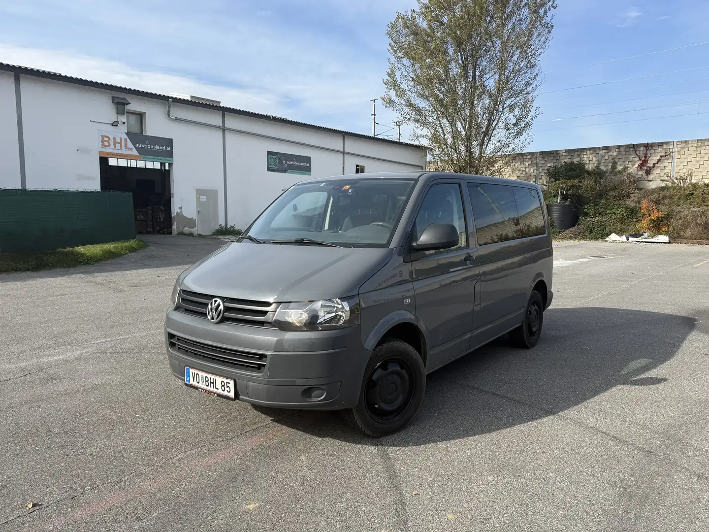 Volkswagen T5 Kombi 2,0 BiTDI D-PF Gri - 1