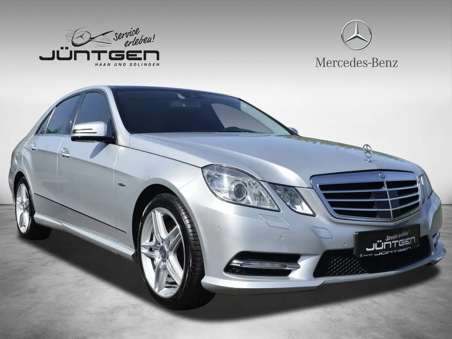 Mercedes-Benz E 500 4M AMG DISTRONIC PAN-D ILS MEMORY AIRMATIC Silver - 1
